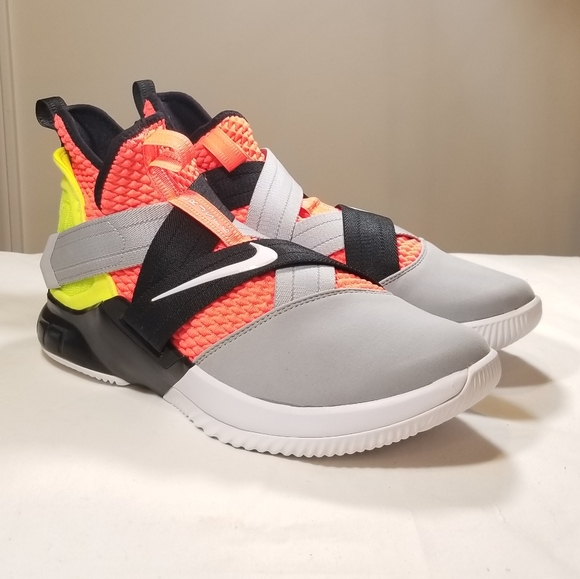 Nike Lebron Soldier XII SFG AO4054 800 - Picture 2 of 10